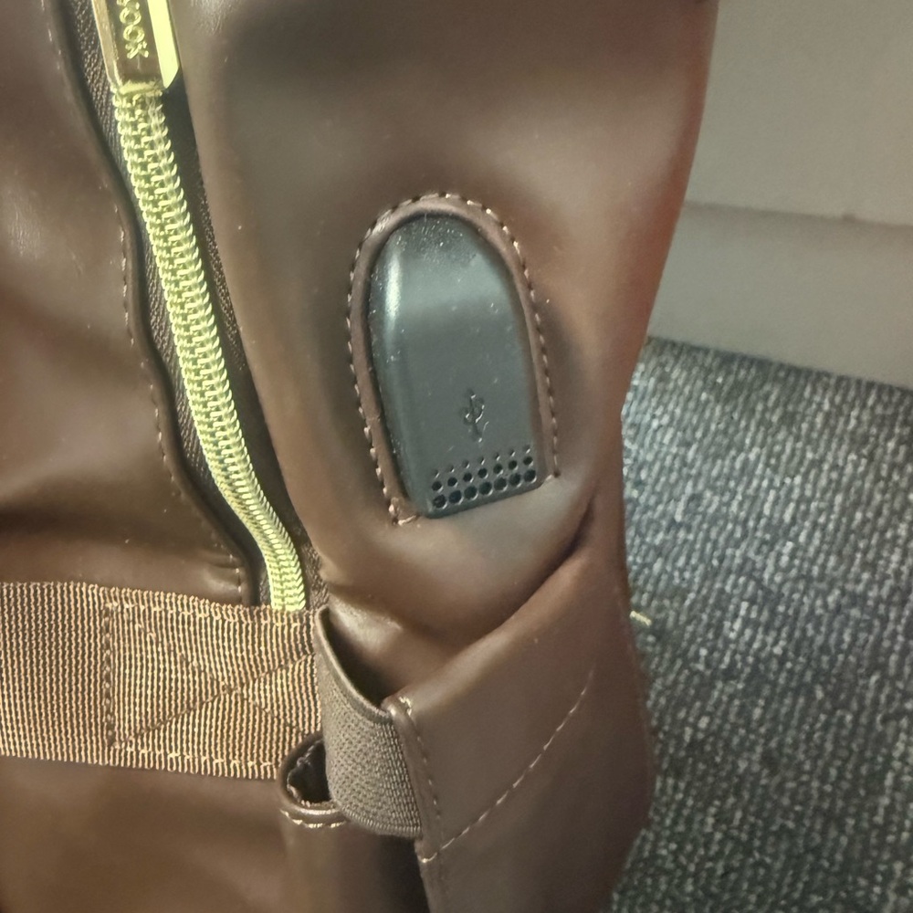 Brown Leather Backpack With Durable Construction - image 4